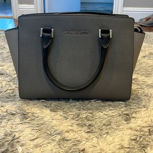 Beautiful multi gray tone Michael kors bag